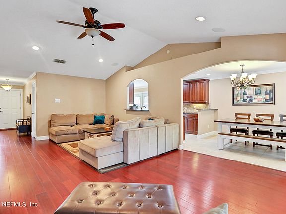 5th image of 2751 MC CORMICK WOODS Drive