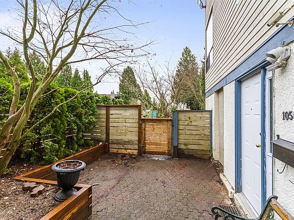5th image of 10501 Holly Park Ln