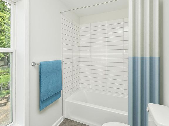 5th image of 1625 Marshall St NE #5B-3BA-1900SQFT