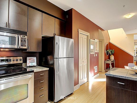 5th image of 16420 NE 91st Street #14