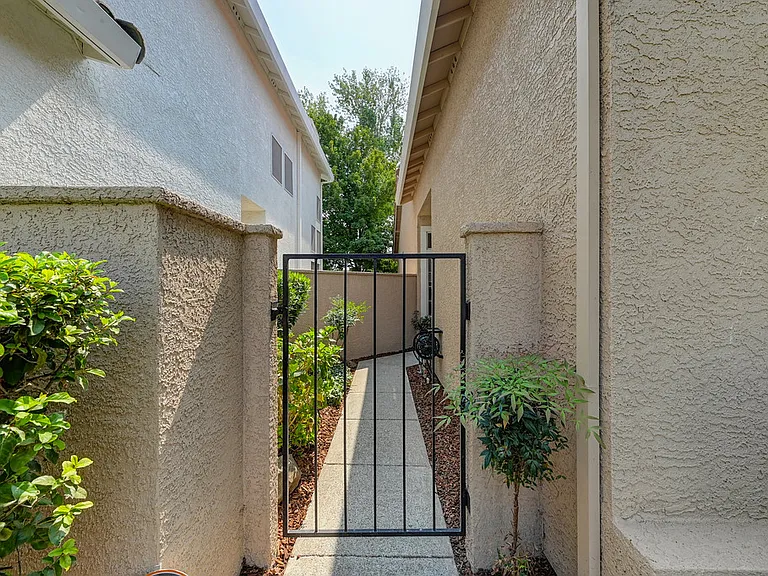 5537 Cabrillo Way — Photo 26