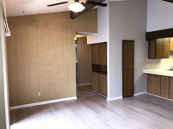 3rd image of 8328 Deville Oaks Way