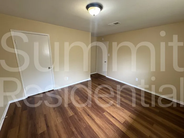 7214 Foxbend Ln — Photo 11