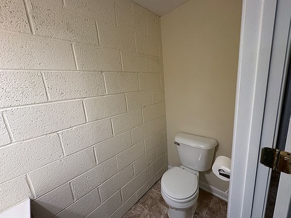 2nd image of 258 Lindsay Dr