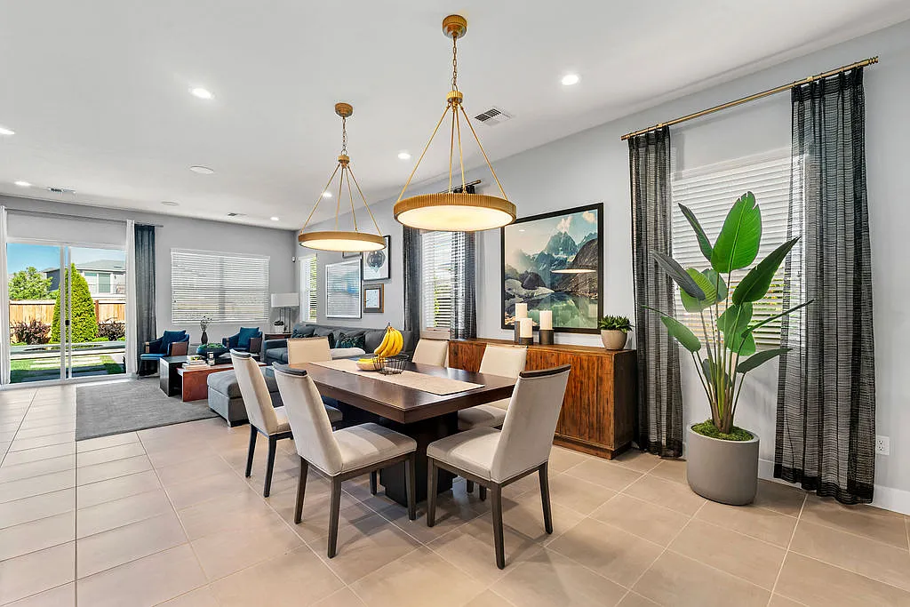 2 bed, 1796 sqft, $3,400 — Photo 2