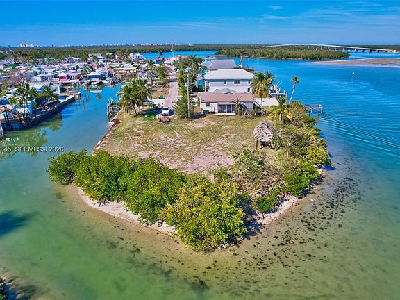 3rd image of 105 Bayshore Way