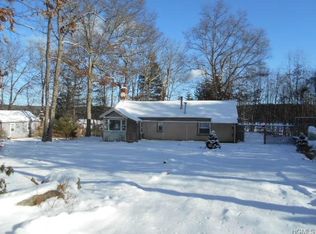 108 Minisink Trl, Glen Spey, NY 12737