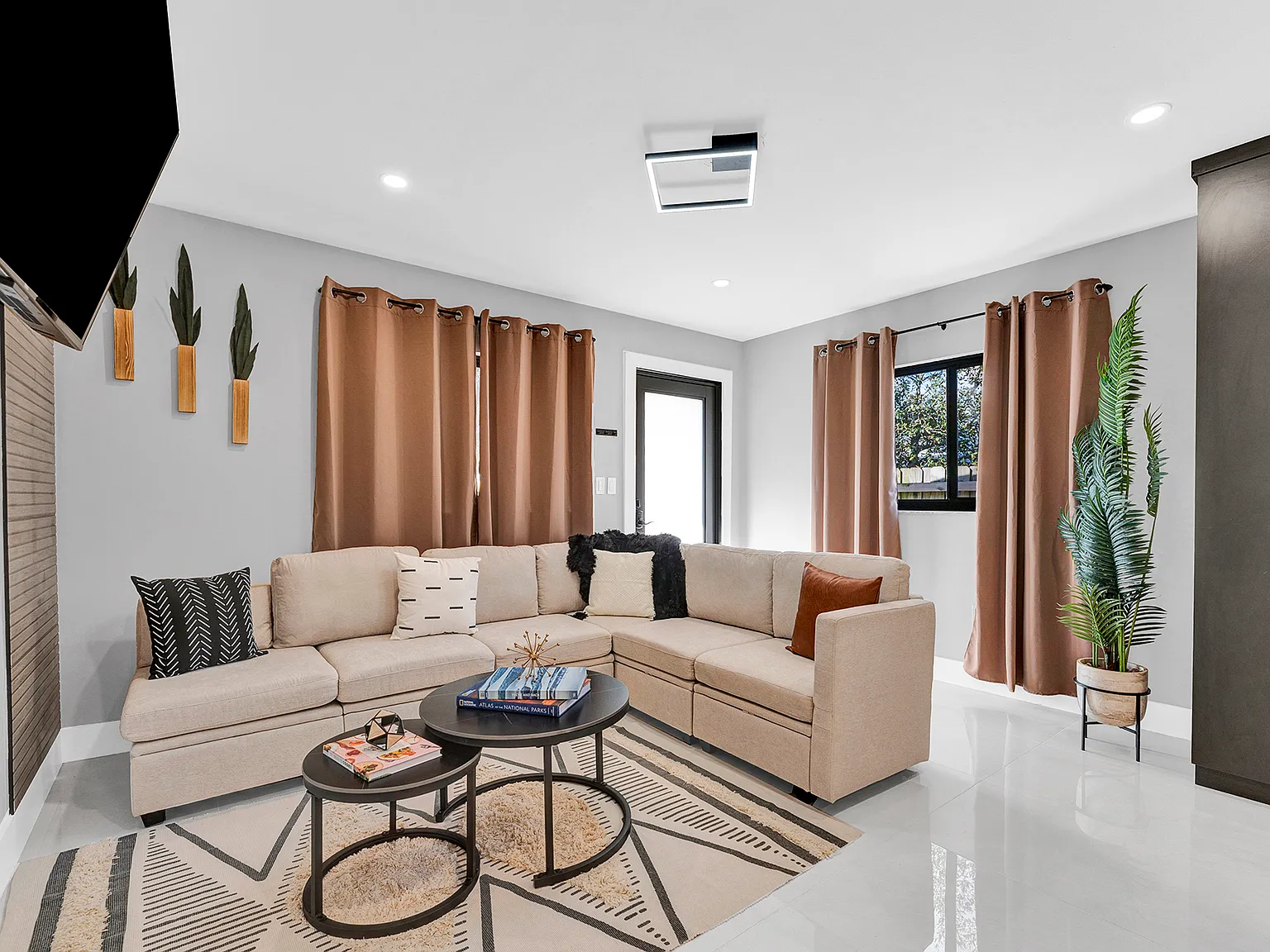 2 bed, 1000 sqft, $3,850 — Photo 4