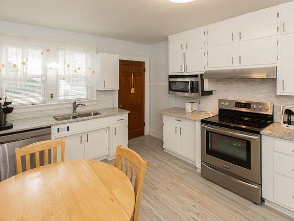 5th image of 404 26th St #A