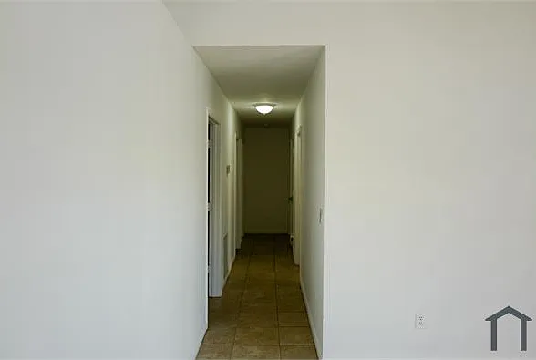 408 NW 12th St — Photo 10