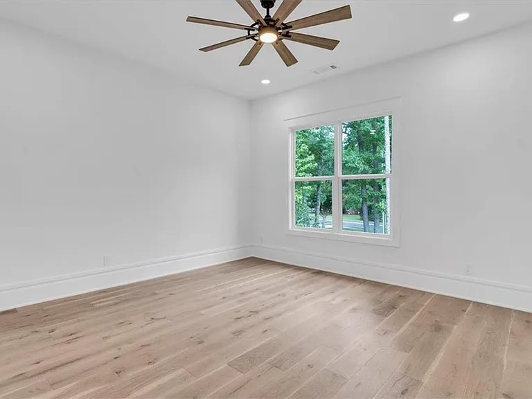 1330 Upchurch Rd — Photo 36