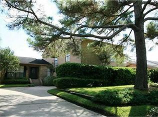 926 Plantation Dr, League City, TX 77573