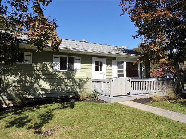 38 Blake St. Lovely front deck