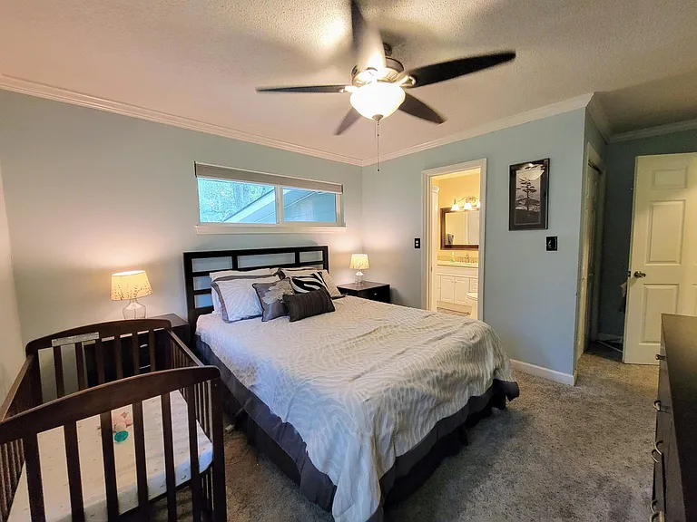709 James Ave — Photo 16