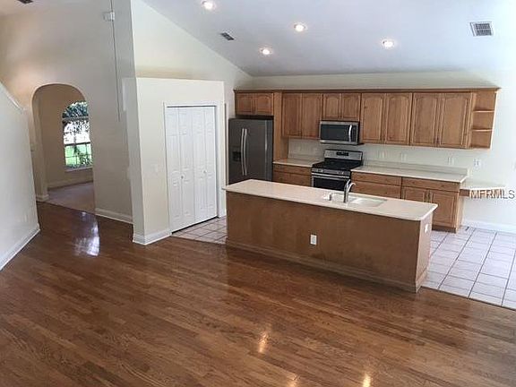2nd image of 2629 Queen Mary Pl