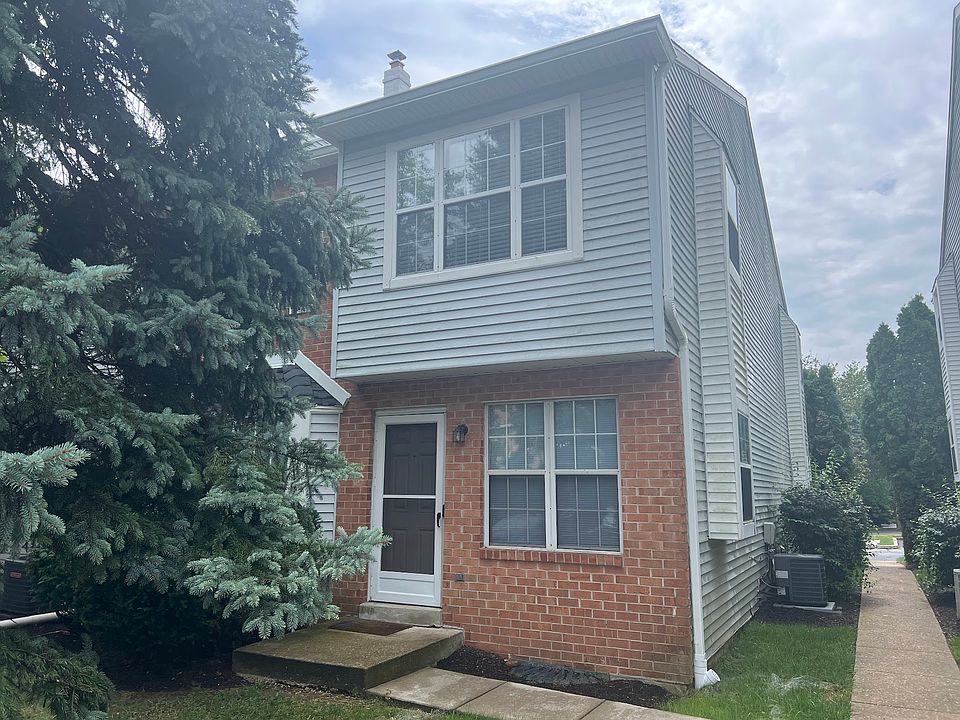 1st image of 107 Wendover Dr #4B