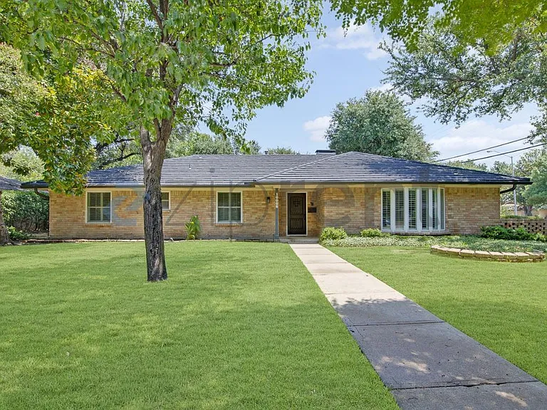 10008 Tim Tam Cir — Photo 1