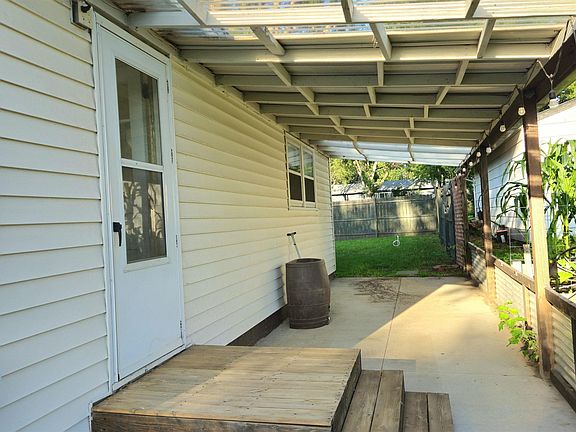 4th image of 1308 Avenue M