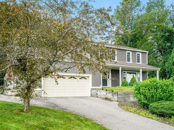 30 Lantern Ln, Methuen, MA 01844