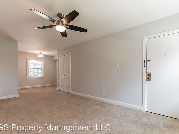 3rd image of 2409 Arlington Blvd APT 101