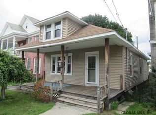 8 Princeton St, Schenectady, NY 12304