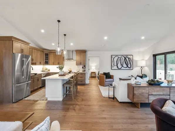 46 Sandwich Rd #7, Plymouth, MA 02360