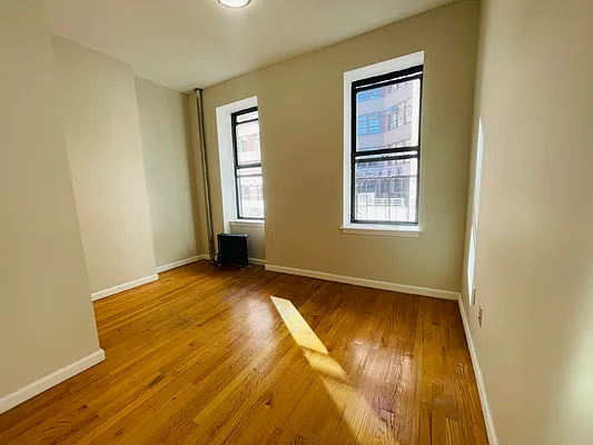 Rented by DeSimone Real Estate | media 7