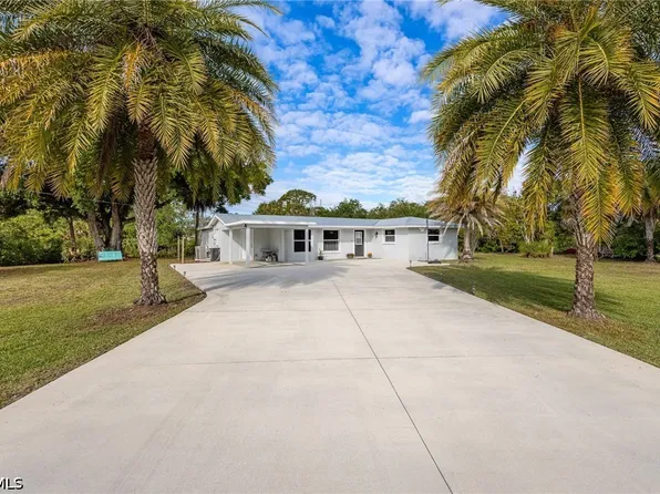 17041 E Lake Dr, North Fort Myers, FL 33917