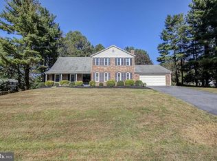 221 Stonegate Dr, Silver Spring, MD 20905