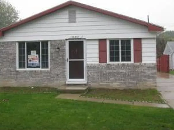 25897 Maywood St, Woodhaven, MI 48183