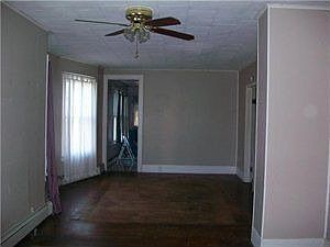 4th image of 89 Bellwood Ave