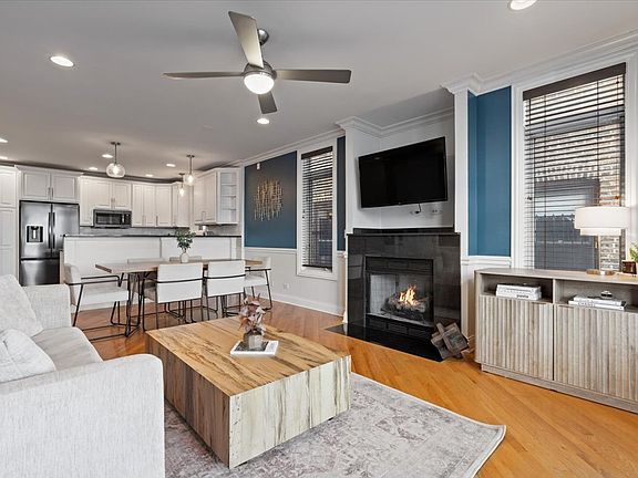 4th image of 2022 N Wood St APT 1N