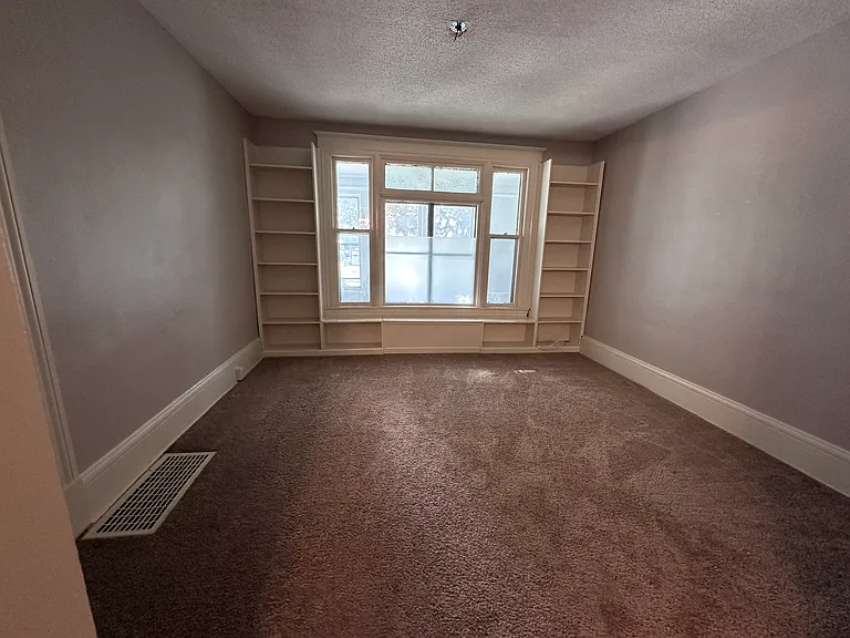 572 Hall Ave #572 — Photo 9