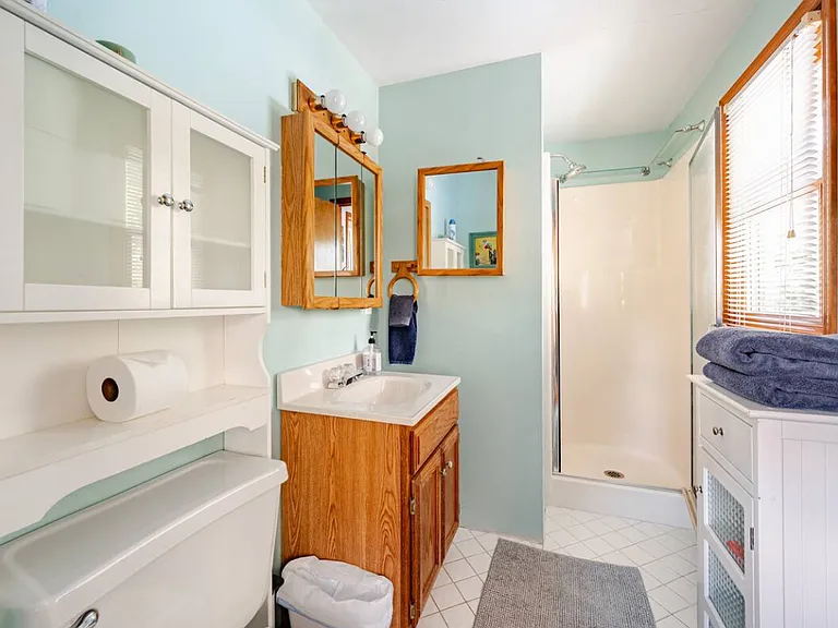 307 Lakeside Blvd — Photo 49
