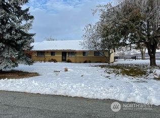 2610 Highland Dr, Bridgeport, WA 98813