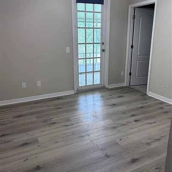 1531 McCrea Dr — Photo 32