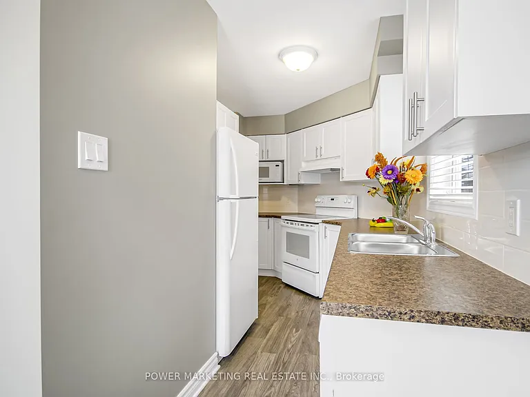 45 Waterbridge Dr — Photo 19