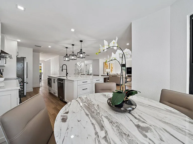 1878 Lynton Cir — Photo 15