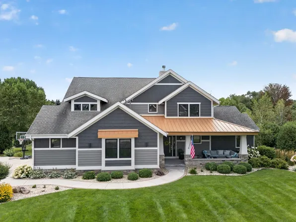 6444 Irving Dr, Sun Prairie, WI 53590