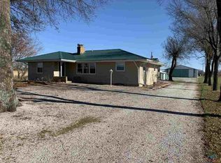 194 NW 221st Rd, Clinton, MO 64735