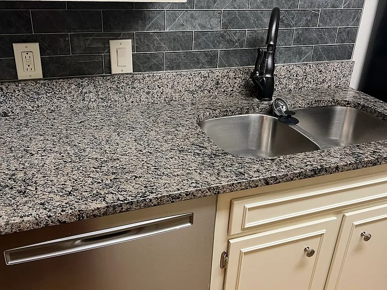 2905 Burch Ave #7 — Photo 13