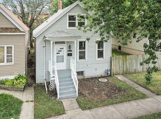 12823 Honore St, Blue Island, IL 60406