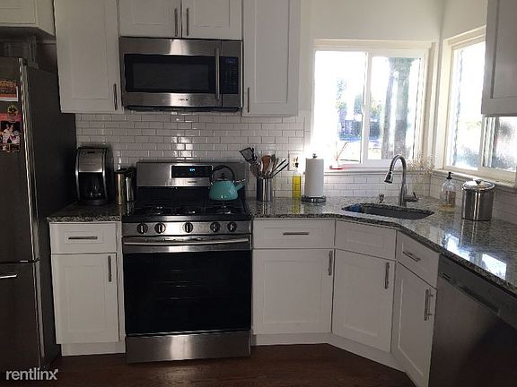 3rd image of 2121 W Fair Cir