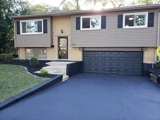 804 Union Dr photo 1