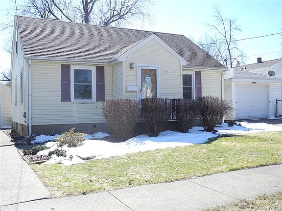 2nd image of 138 Mullen St