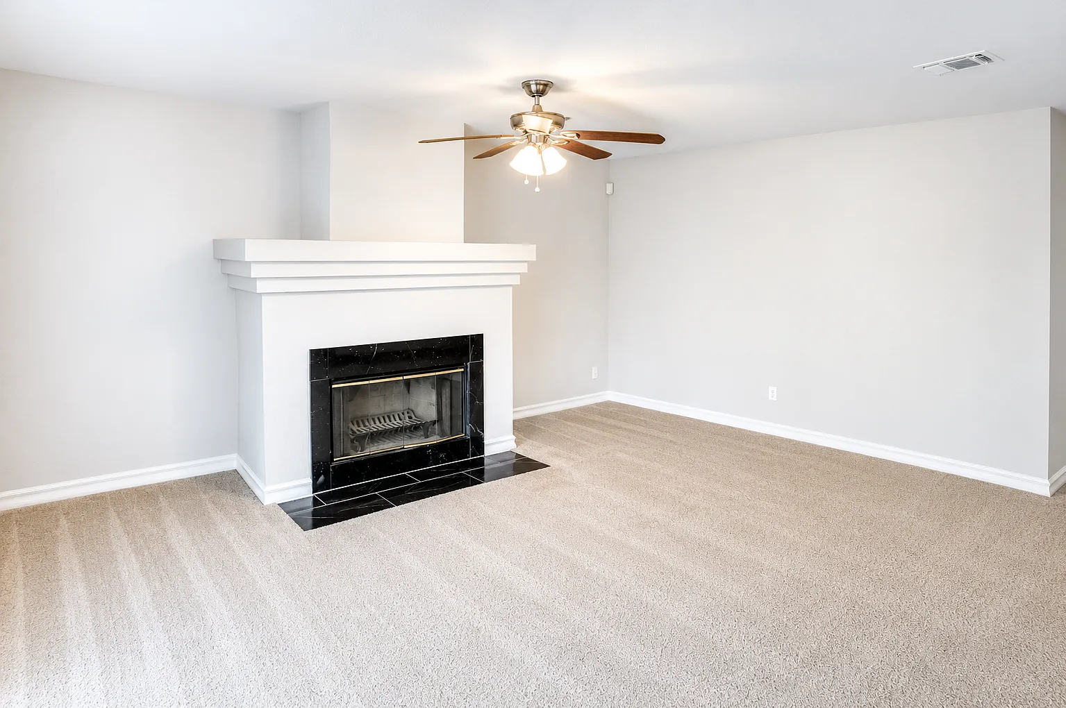 Longbow Dr, Grand Prairie — Photo 3