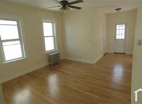 3 bed, 1100 sqft, $3,100 — Photo 3