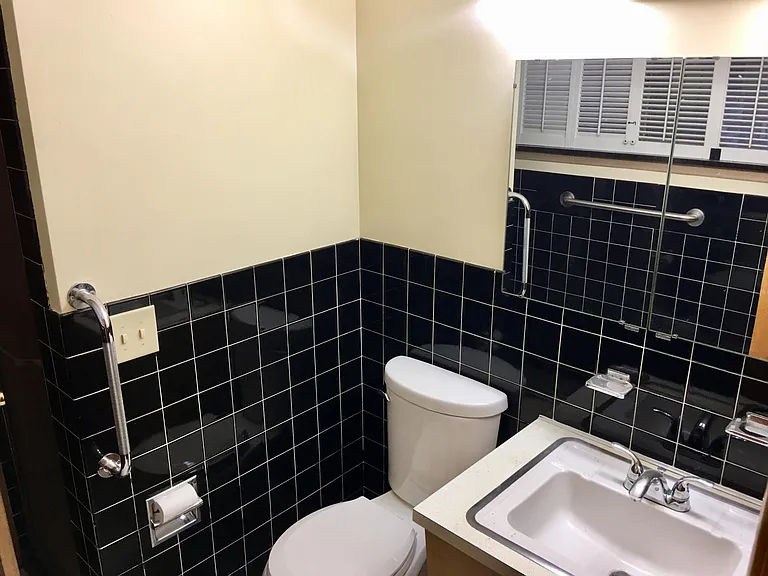 24500 Hilltop Dr — Photo 9