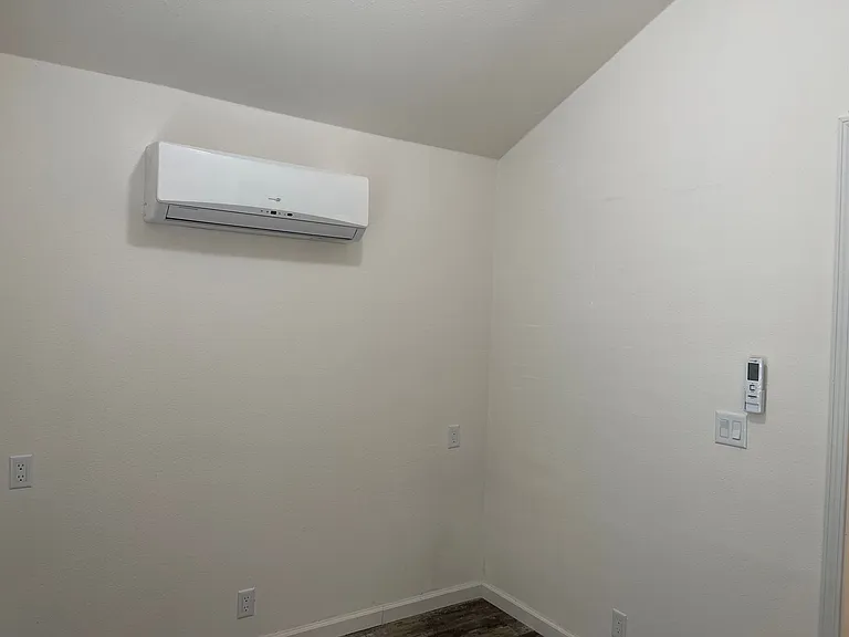 2646 Sharon Ave — Photo 18