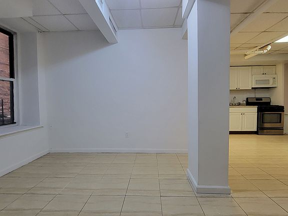 4th image of 500 Cathedral Pkwy